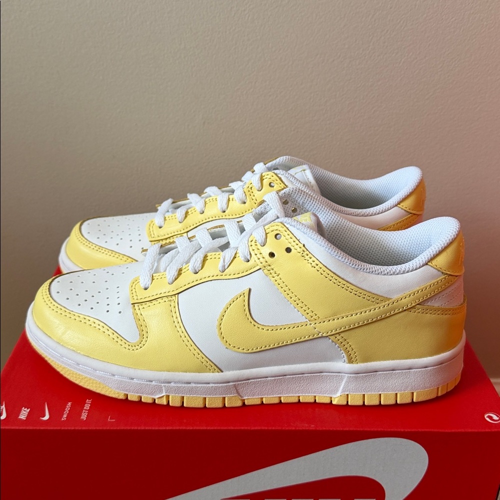 Nike Dunk Low Soft Yellow FB9109-126 Size 7Y - Picture 2 of 6